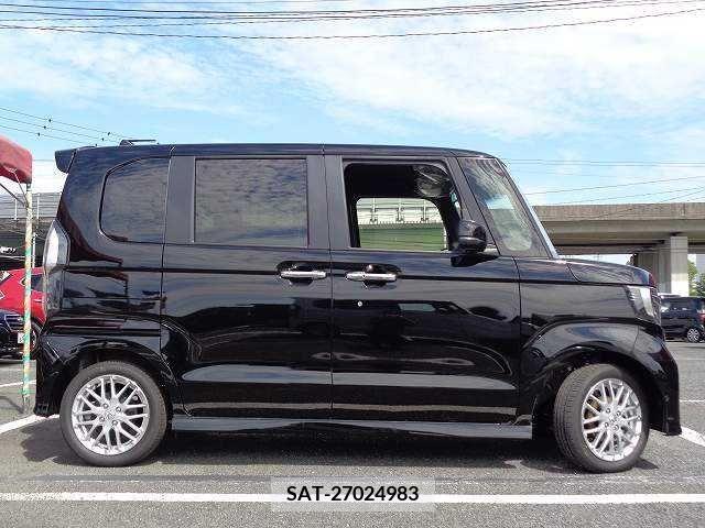 Honda N BOX 2022-10 203834-18