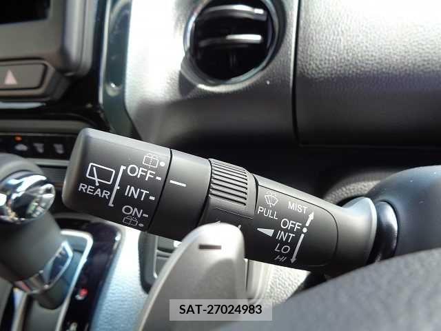 Honda N BOX 2022-10 203834-11