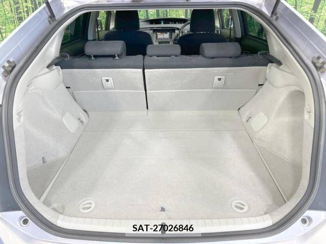Toyota PRIUS 2012-03 366409-10