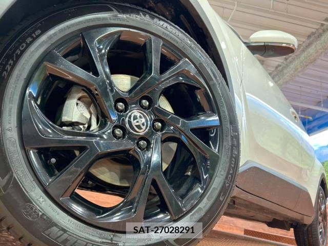 Toyota C-HR 2020-12 218363-13