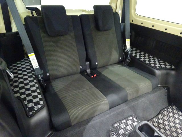 Suzuki JIMNY SIERRA 2018-07 188845-9