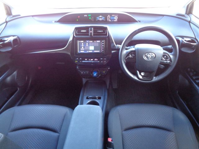 Toyota PRIUS 2019-06 24312-1