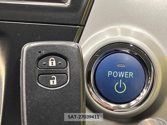 Toyota PRIUS ALPHA 2012-08 282495-6