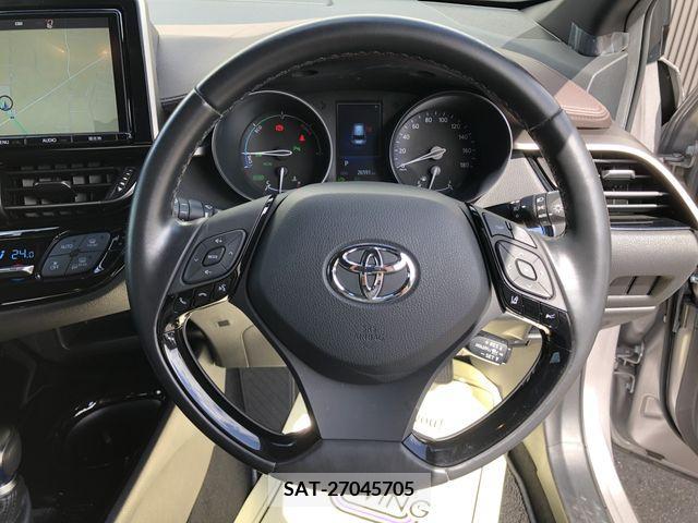Toyota C-HR 2018-07 264142-14
