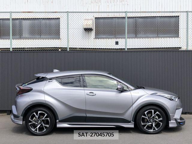 Toyota C-HR 2018-07 264142-6