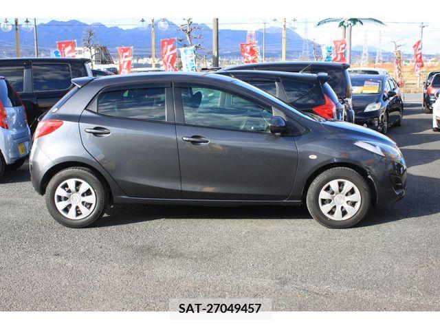 Mazda DEMIO 2013-06 214076-3
