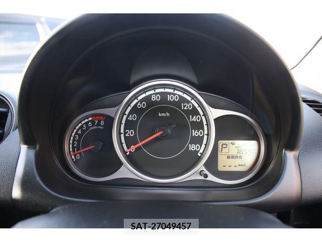 Mazda DEMIO 2013-06 214076-23