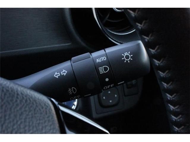 Toyota AQUA 2018-03 186975-13
