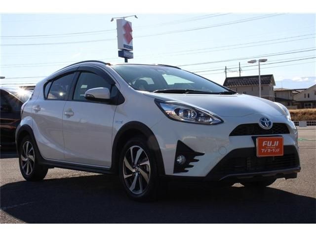 Toyota AQUA 2018-03 186975-2
