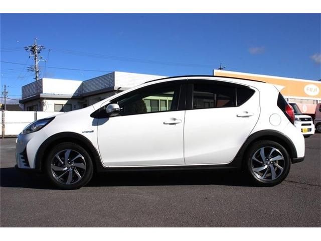 Toyota AQUA 2018-03 186975-26