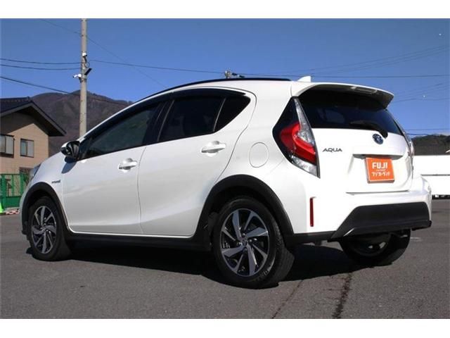 Toyota AQUA 2018-03 186975-1