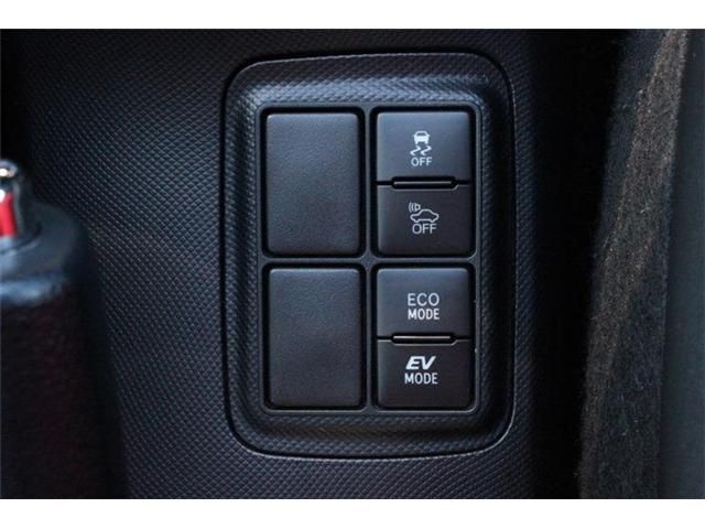 Toyota AQUA 2018-03 186975-11