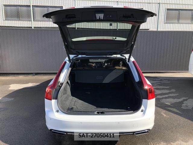 Volvo V90 2017-09 345121-9