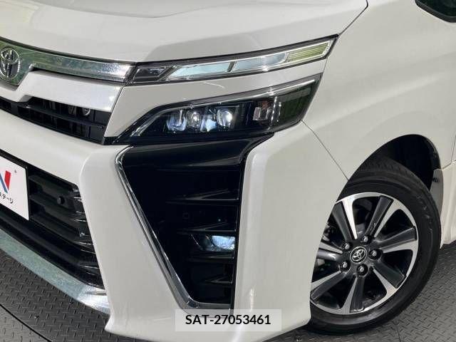 Toyota VOXY 2021-06 375978-13