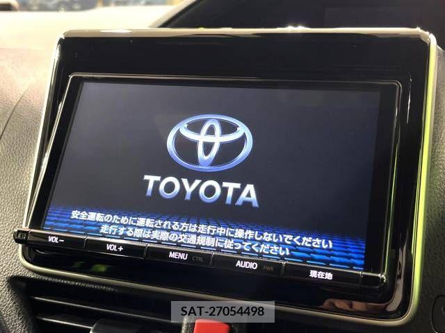 Toyota VOXY 2018-03 341984-2