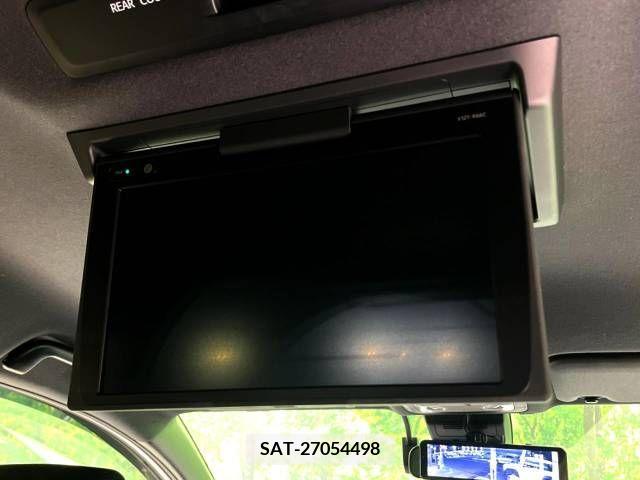 Toyota VOXY 2018-03 341984-3