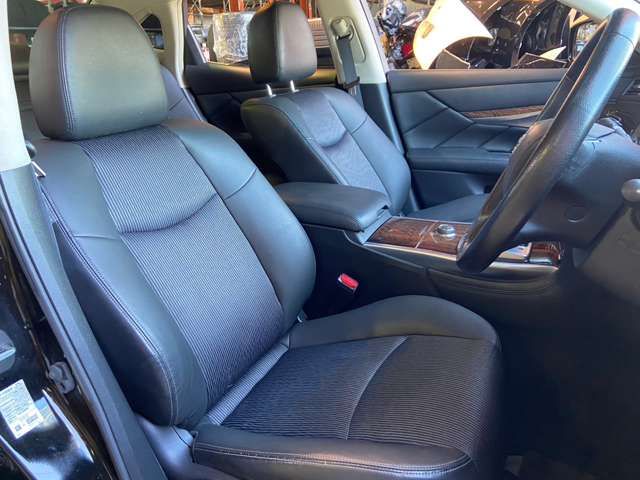Nissan FUGA 2009-12 17647-8