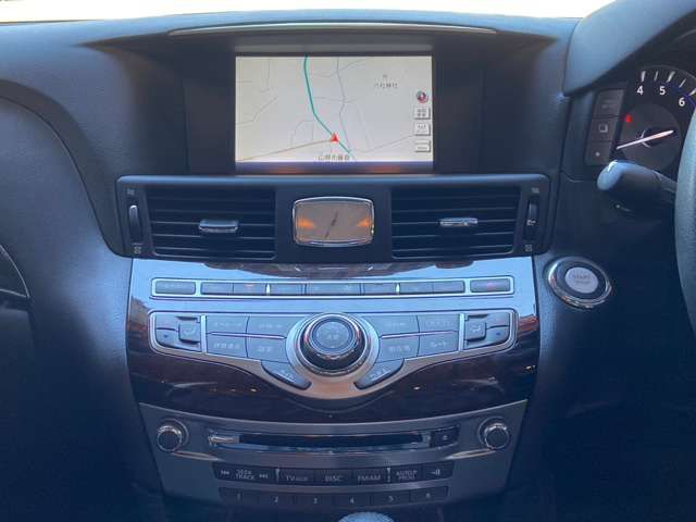 Nissan FUGA 2009-12 17647-15