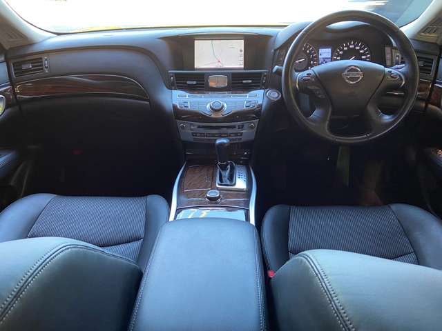 Nissan FUGA 2009-12 17647-10
