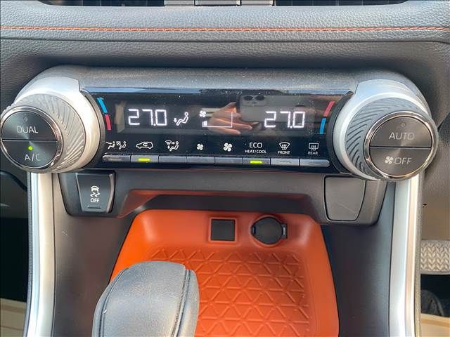 Toyota RAV4 2019-06 187091-10