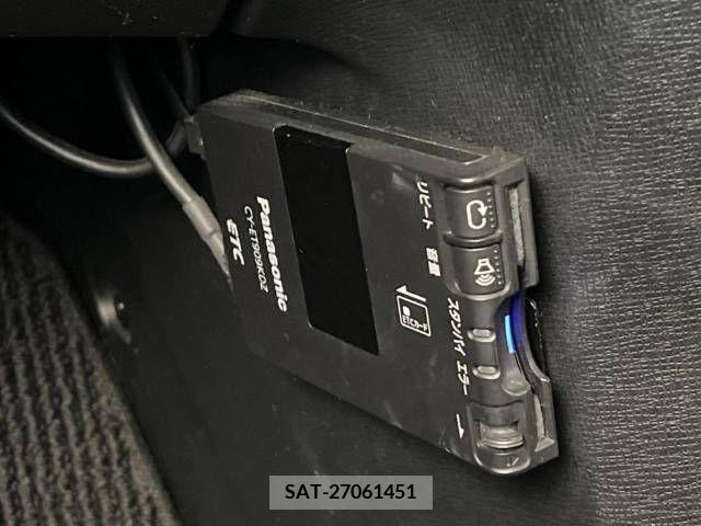 Honda e 2013-02 384668-6