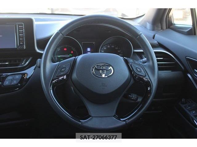 Toyota C-HR 2017-02 225265-15