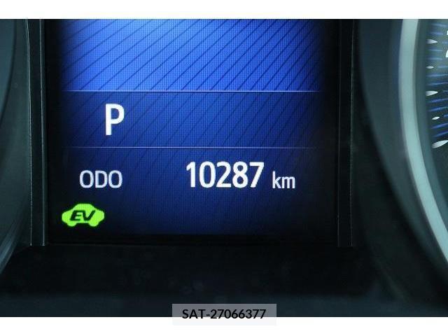 Toyota C-HR 2017-02 225265-18