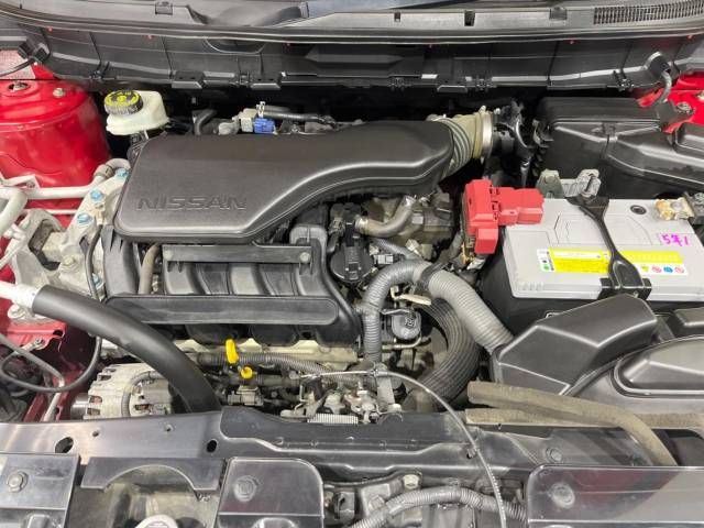 Nissan X-TRAIL 2015-01 185318-19