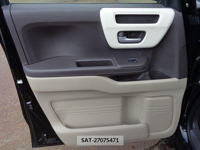 Honda N BOX 2018-05 221908-10