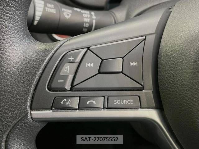 Nissan NOTE 2017-03 251493-6