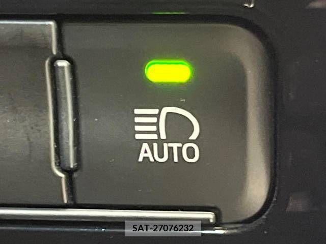 Toyota PRIUS 2019-04 282110-6