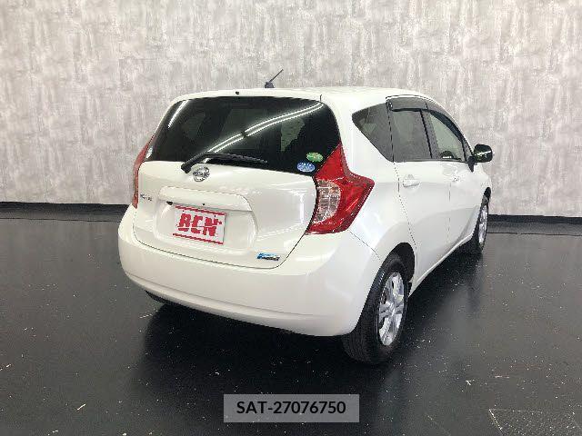 Nissan NOTE 2013-05 376881-2