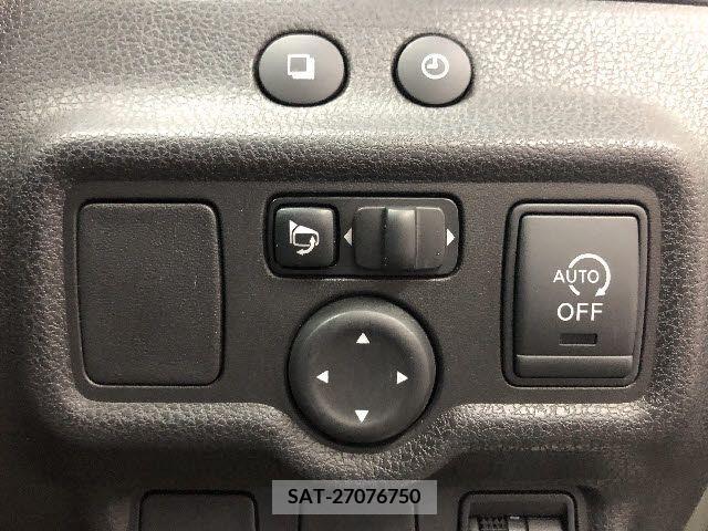 Nissan NOTE 2013-05 376881-16