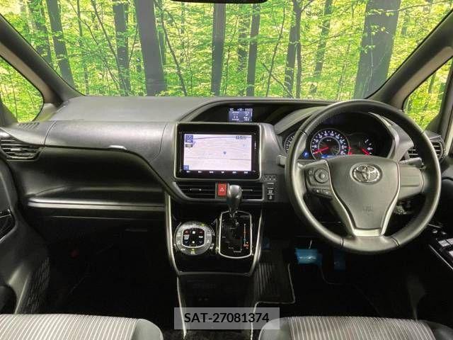 Toyota VOXY 2018-10 288873-1
