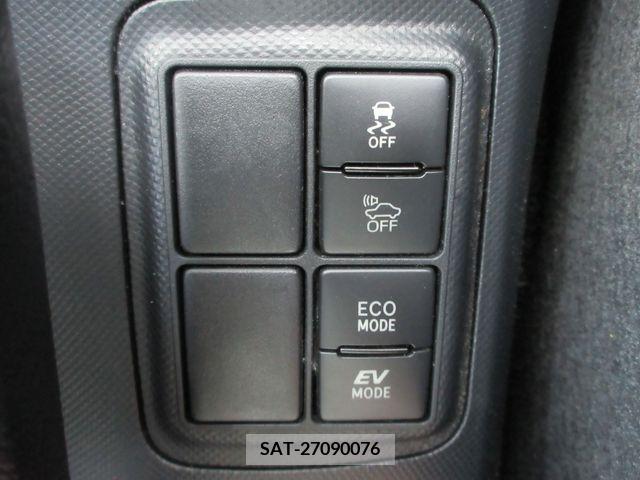 Toyota AQUA 2019-05 344814-6