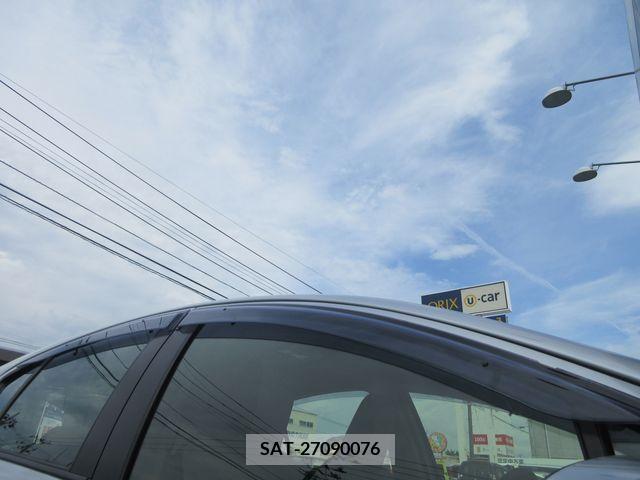 Toyota AQUA 2019-05 344814-17