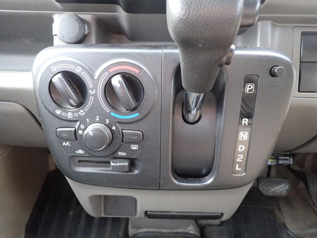 Suzuki EVERY 2017-11 183393-10
