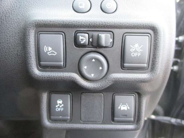 Nissan NOTE 2018-03 188008-9