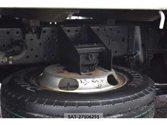 Mazda TITAN 2012-07 239429-9