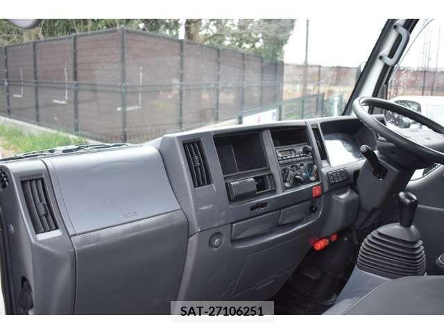 Mazda TITAN 2012-07 239429-7