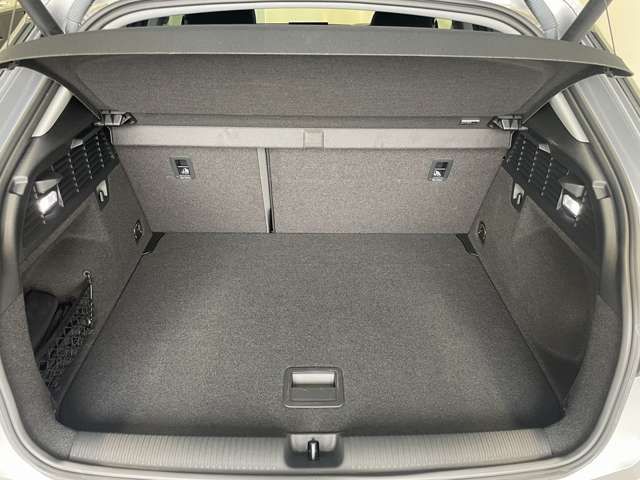 Audi Q2 2019-12 15805-7