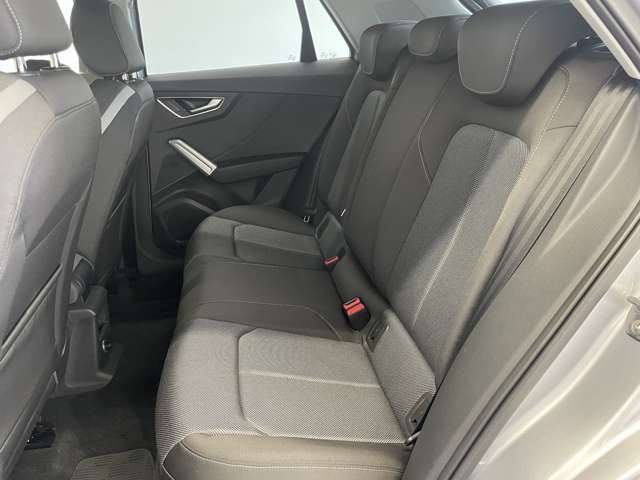 Audi Q2 2019-12 15805-12