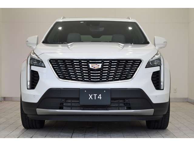 Cadillac XT4 2023-02 10663-1