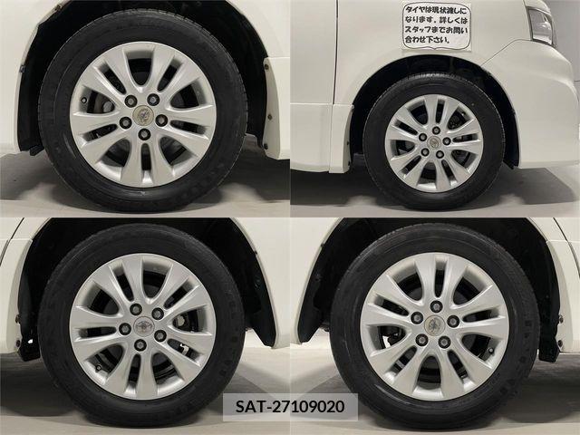 Toyota VOXY 2011-06 370434-24