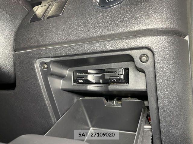 Toyota VOXY 2011-06 370434-20