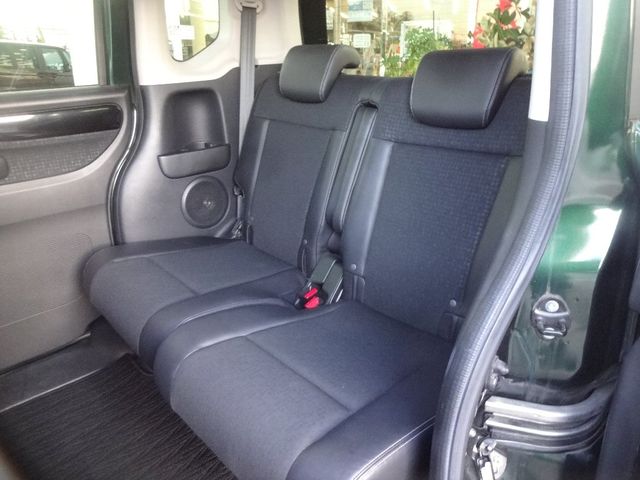 Honda N BOX CUSTOM 2017-07 180698-8