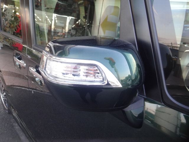 Honda N BOX CUSTOM 2017-07 180698-27