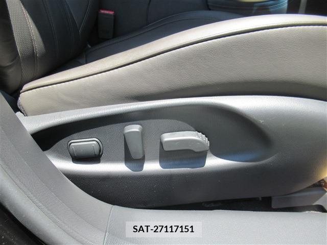 Nissan FUGA 2018-01 334227-27