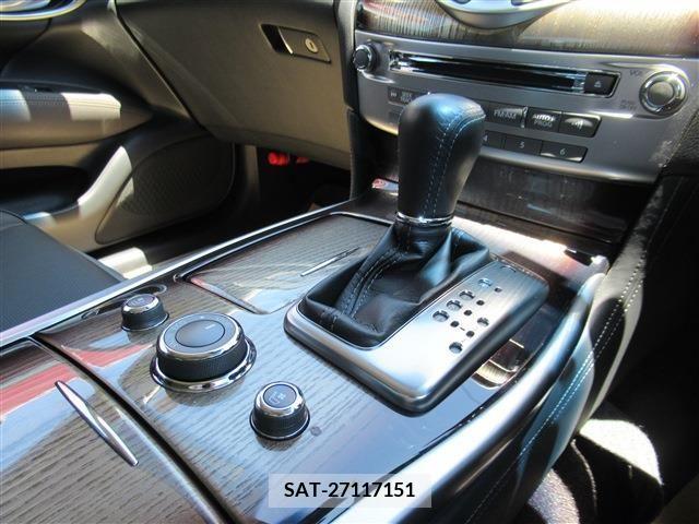 Nissan FUGA 2018-01 334227-11