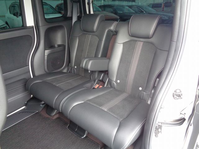 Honda N BOX CUSTOM 2020-09 21672-6